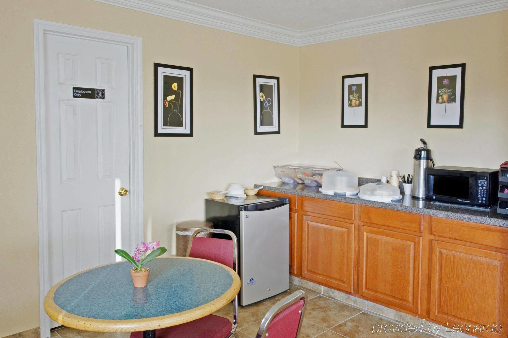 Americas Best Value Inn Gainesville Tx Restoran gambar